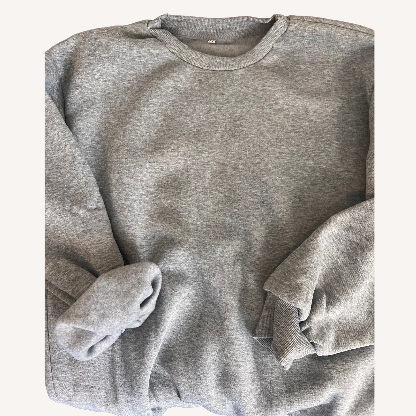 Mama Sweatshirt with Names on Sleeve.